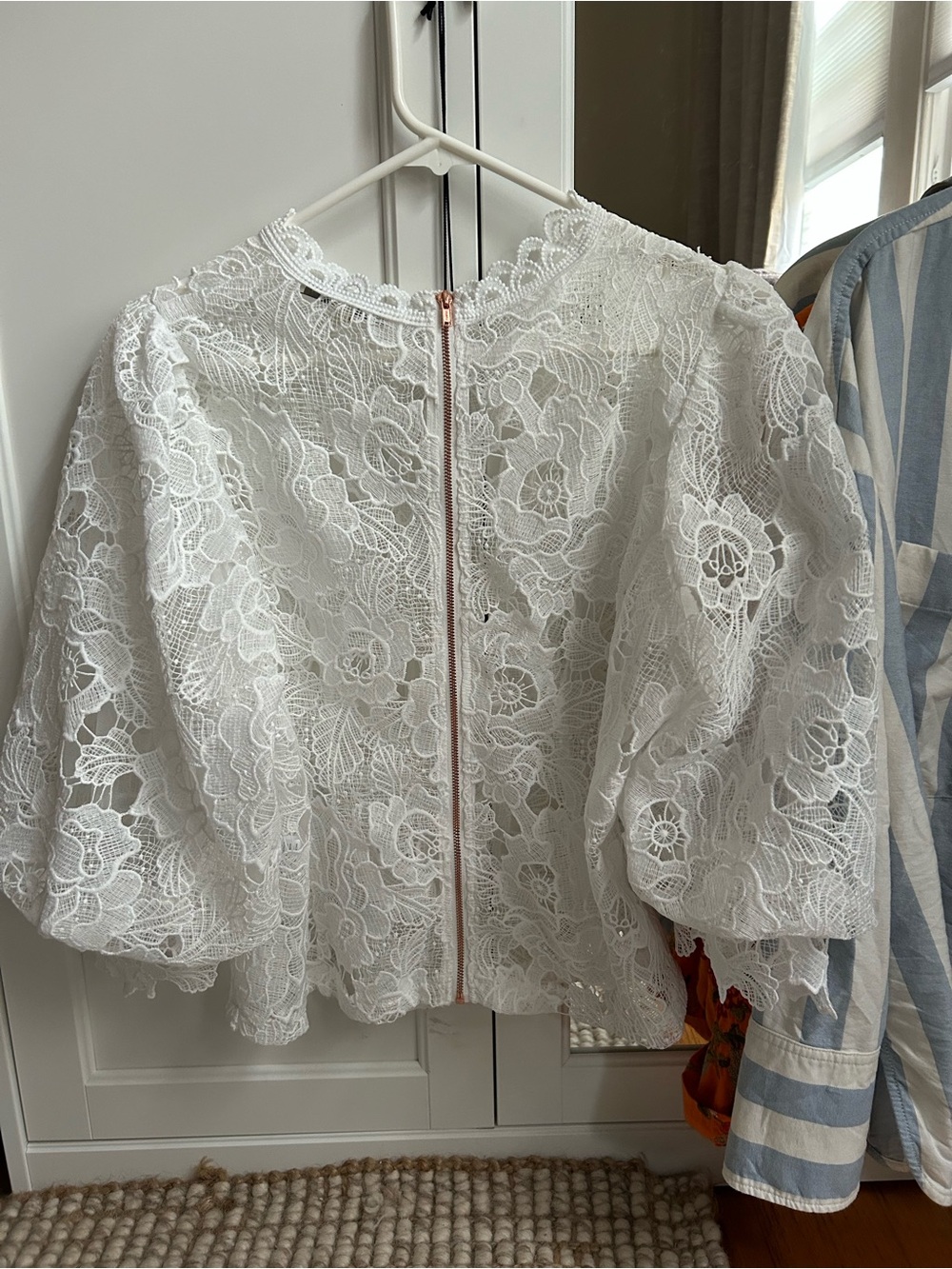 Anthropologie White Lace Puff-Sleeve Top Size L - Picture 5 of 6
